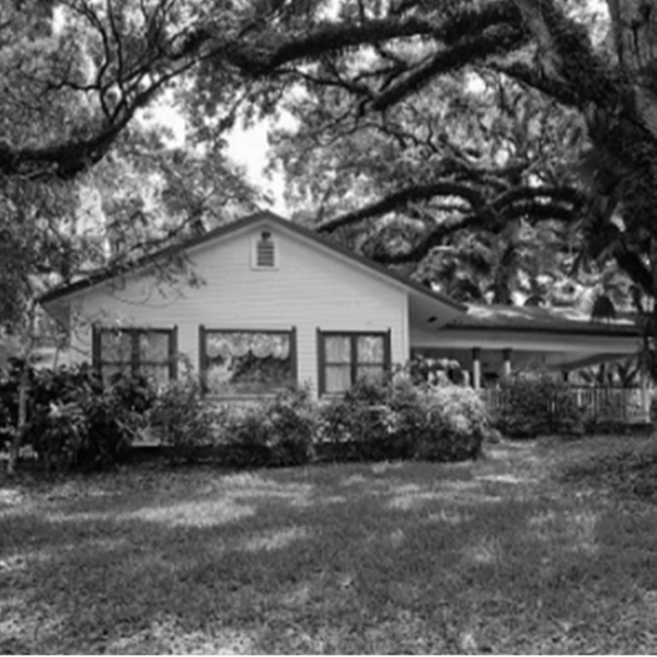 Ghostly Gardens Tour