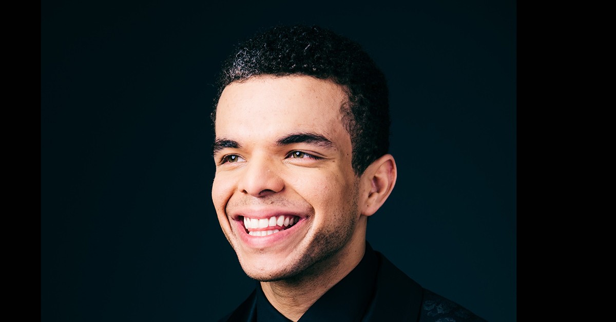 BLAINE ALDEN KRAUSS RECEIVES ASHLEY LONGSHORE EXCELLENCE IN THE ARTS AWARD