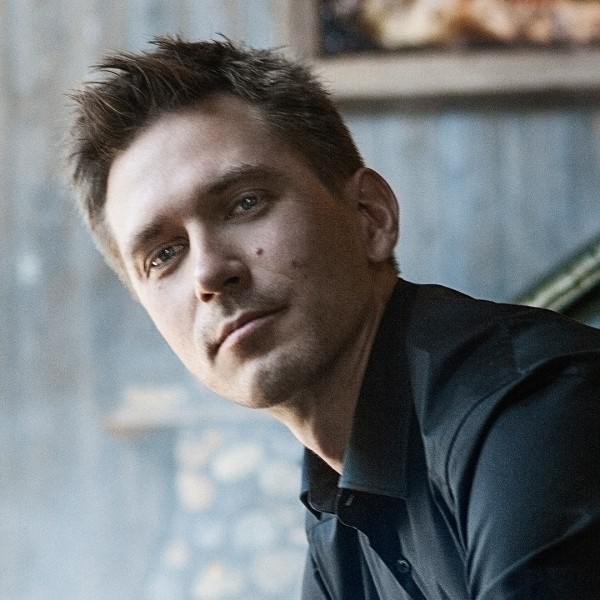 Astonishing piano virtuoso Vyacheslav Gryaznov