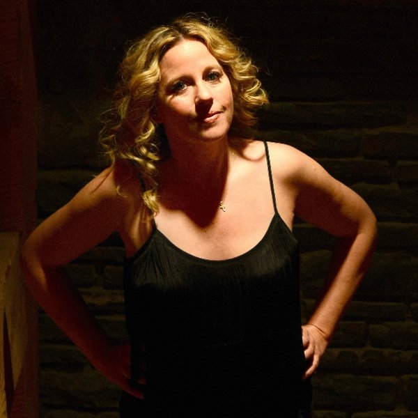 Amy Helm & The Handsome Strangers