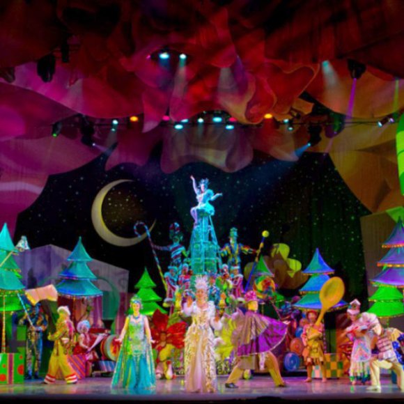 Cirque Dreams Holidaze