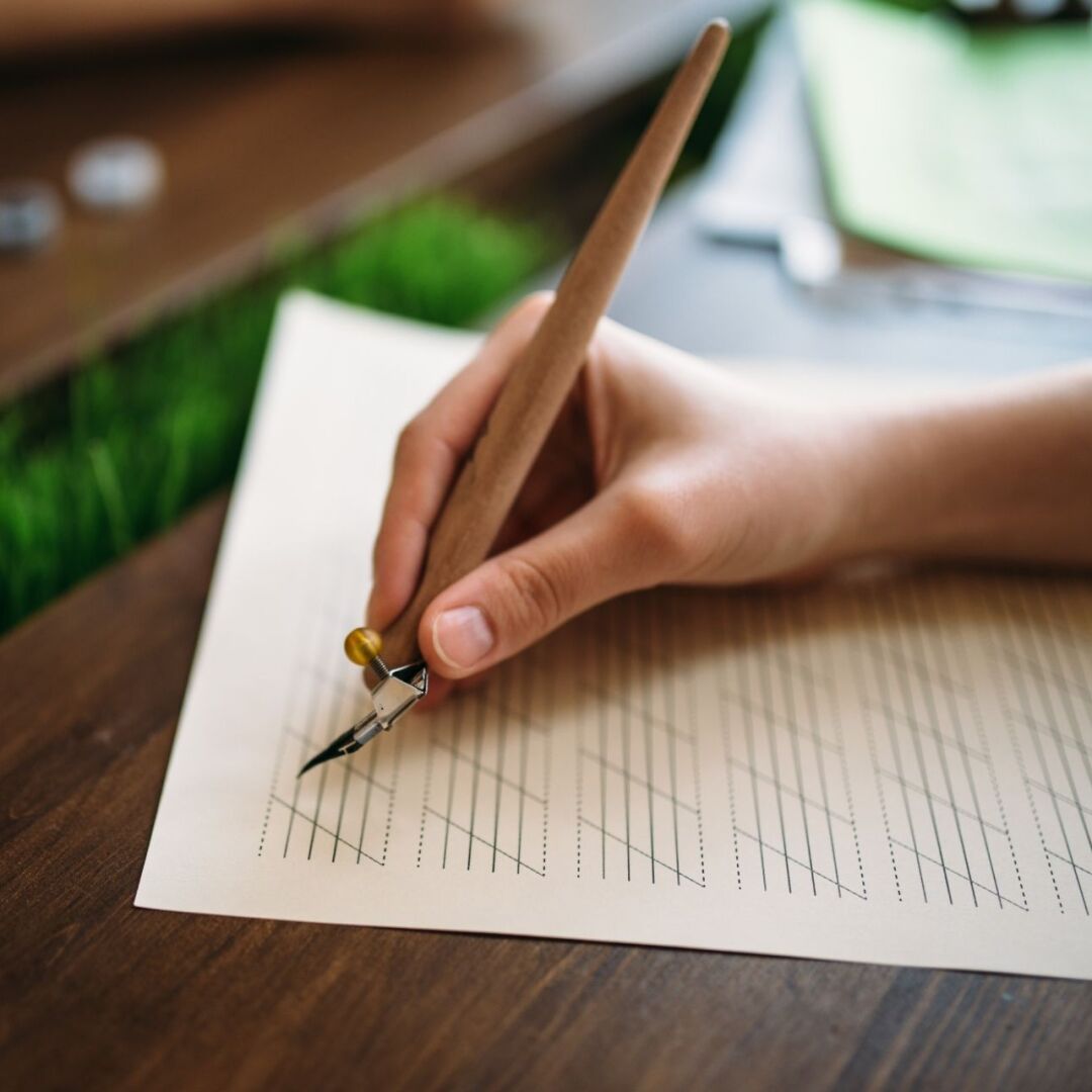 W-CG205 Introduction to Pointed Pen Calligraphy With Margot Griffin