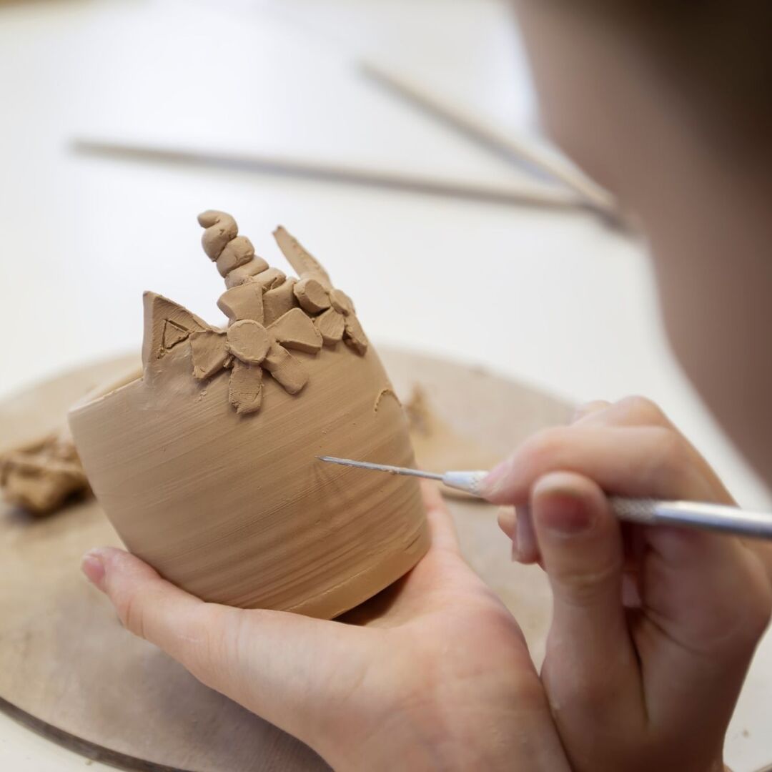 CL126 Beginning Clay Handbuilding With Diane Abernathy