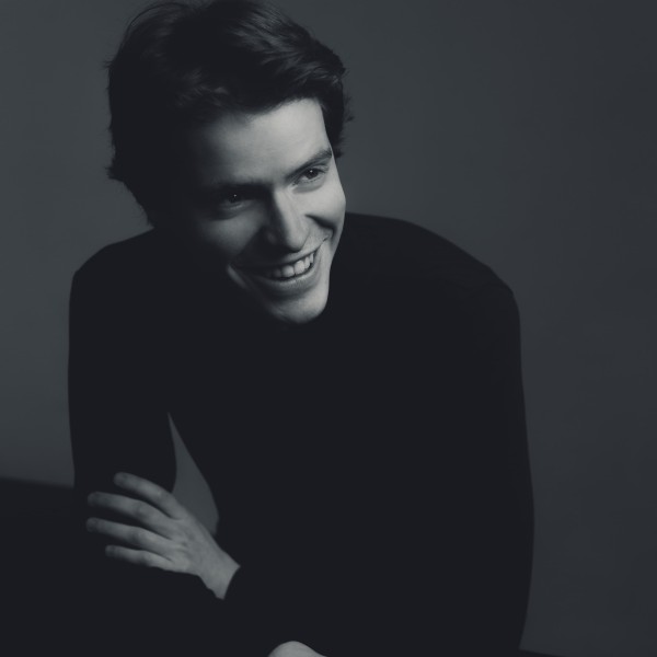 ASTONISHING PIANIST FLORIAN NOACK