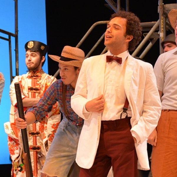 COLLEGE STUDIO MUSICAL