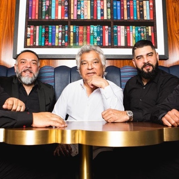 GIPSY KINGS FEATURING NICOLAS REYES