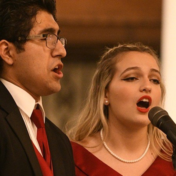 HIGH SCHOOL CHOIR HOLIDAY CONCERT