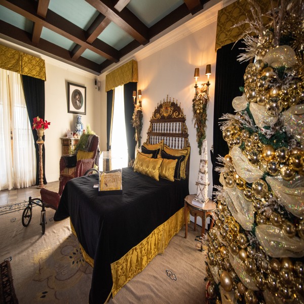 Historic Holiday Décor: A Jazzy Holiday at Deering Estate