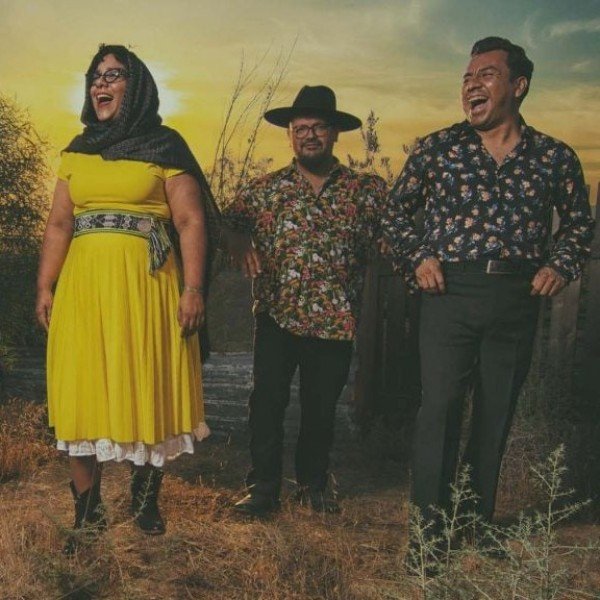 La Santa Cecilia in Concert