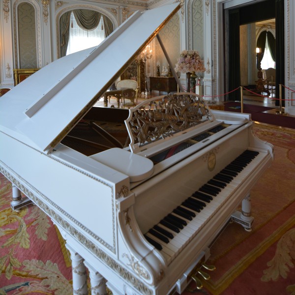 Historic Instrument Demonstrations