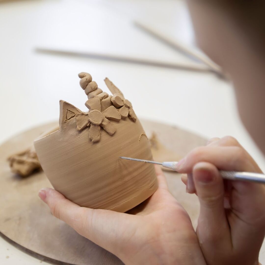 CL126 Beginning Clay Handbuilding With Diane Abernathy