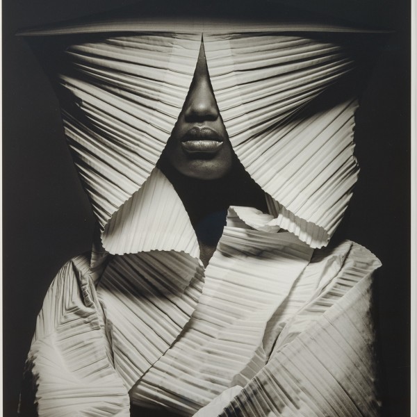 Exhibition / A Personal View on High Fashion & Street Style: Photographs from the Nicola Erni Collection, 1930s to Now.