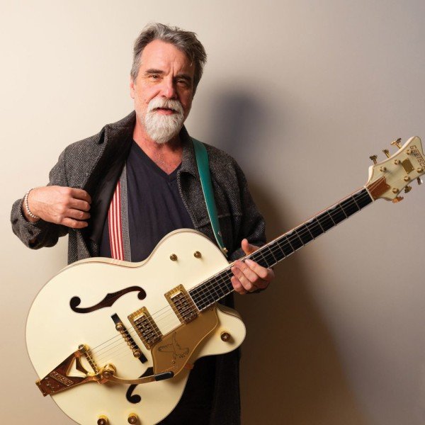 Darrell Scott in Concert