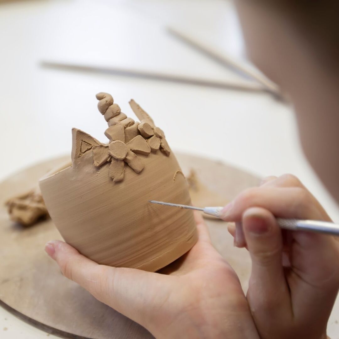 CL126 Beginning Clay Handbuilding With Diane Abernathy