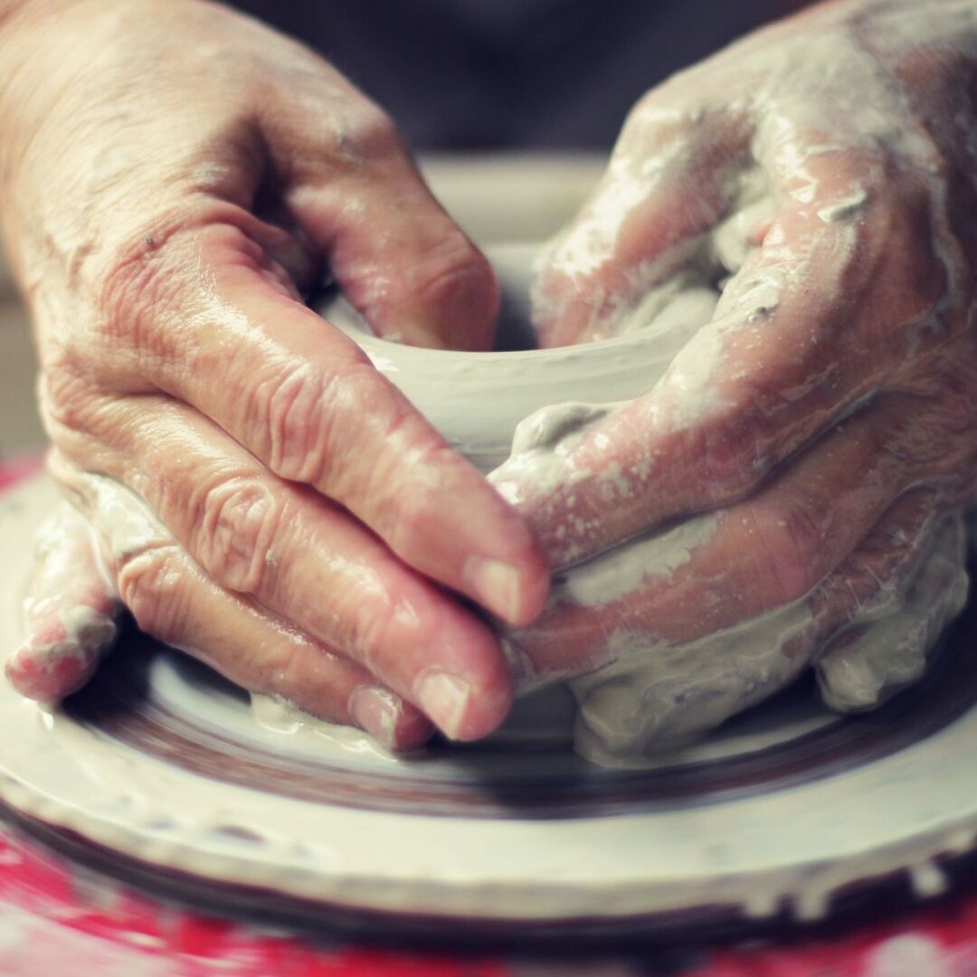 CL112 (4 WEEK) Let’s Play With Clay With Sondra Elder